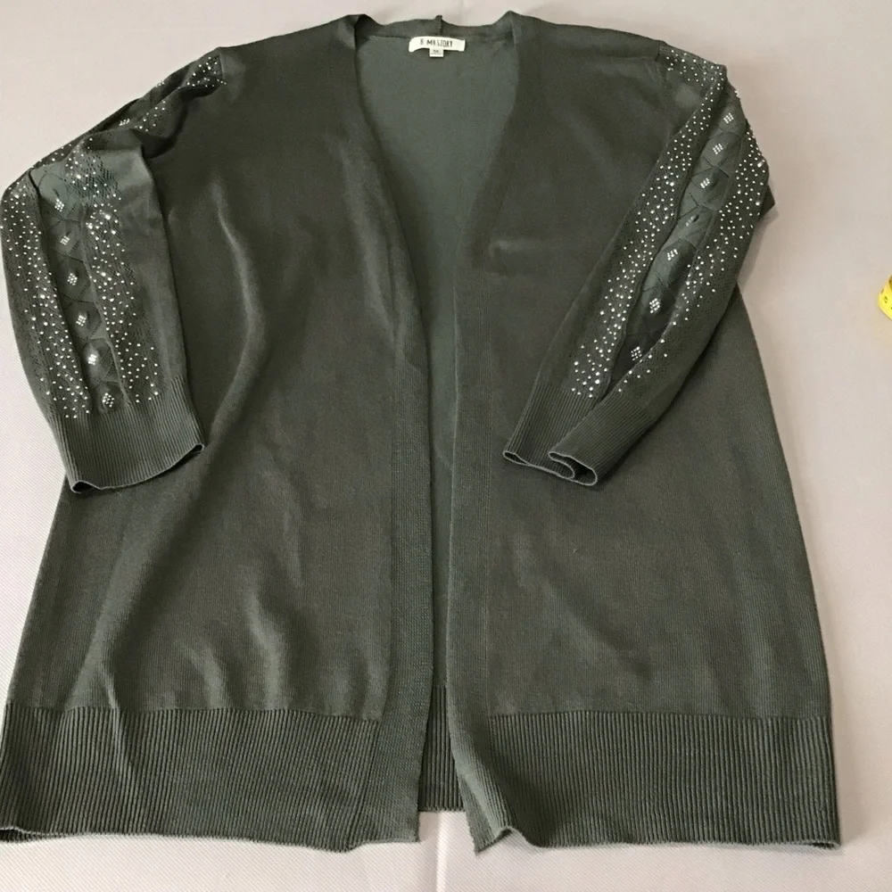 Woman’s Olive Open Front Cardigan - Picture 3 of 8